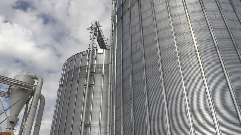 An image of a feedstock silo